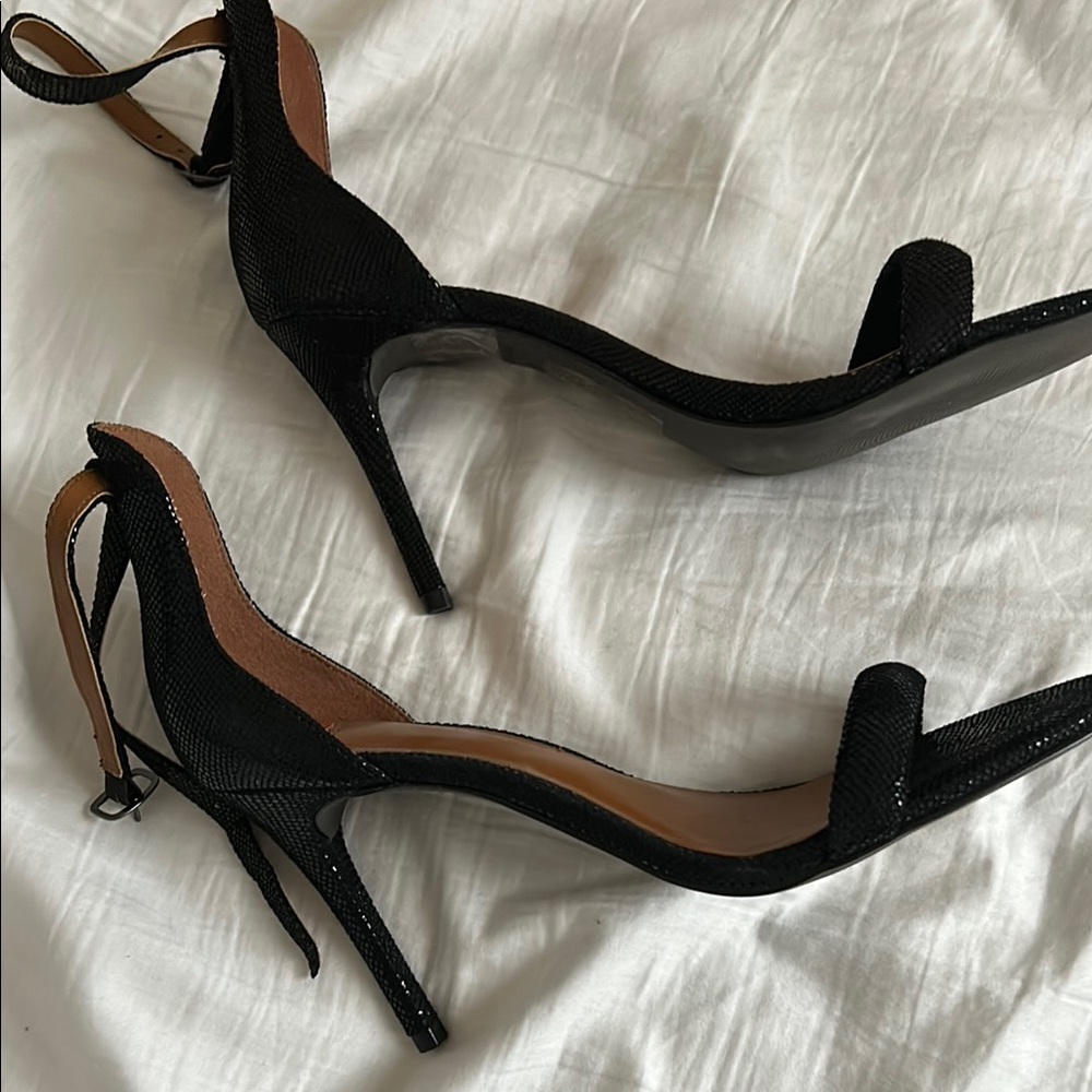 BRAND NEW Halston heels